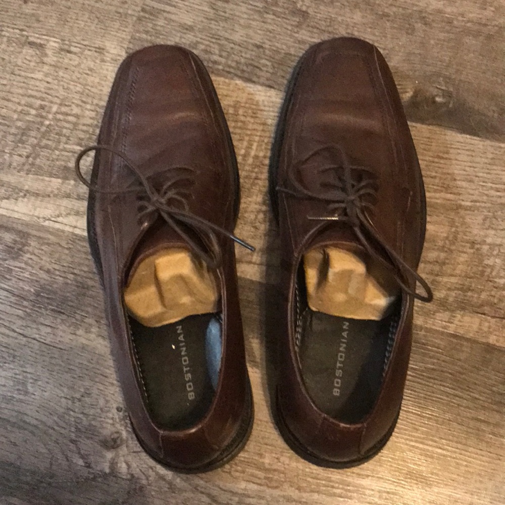 Worn ONCE- Men’s brown Bostonian dress shoes sz 9